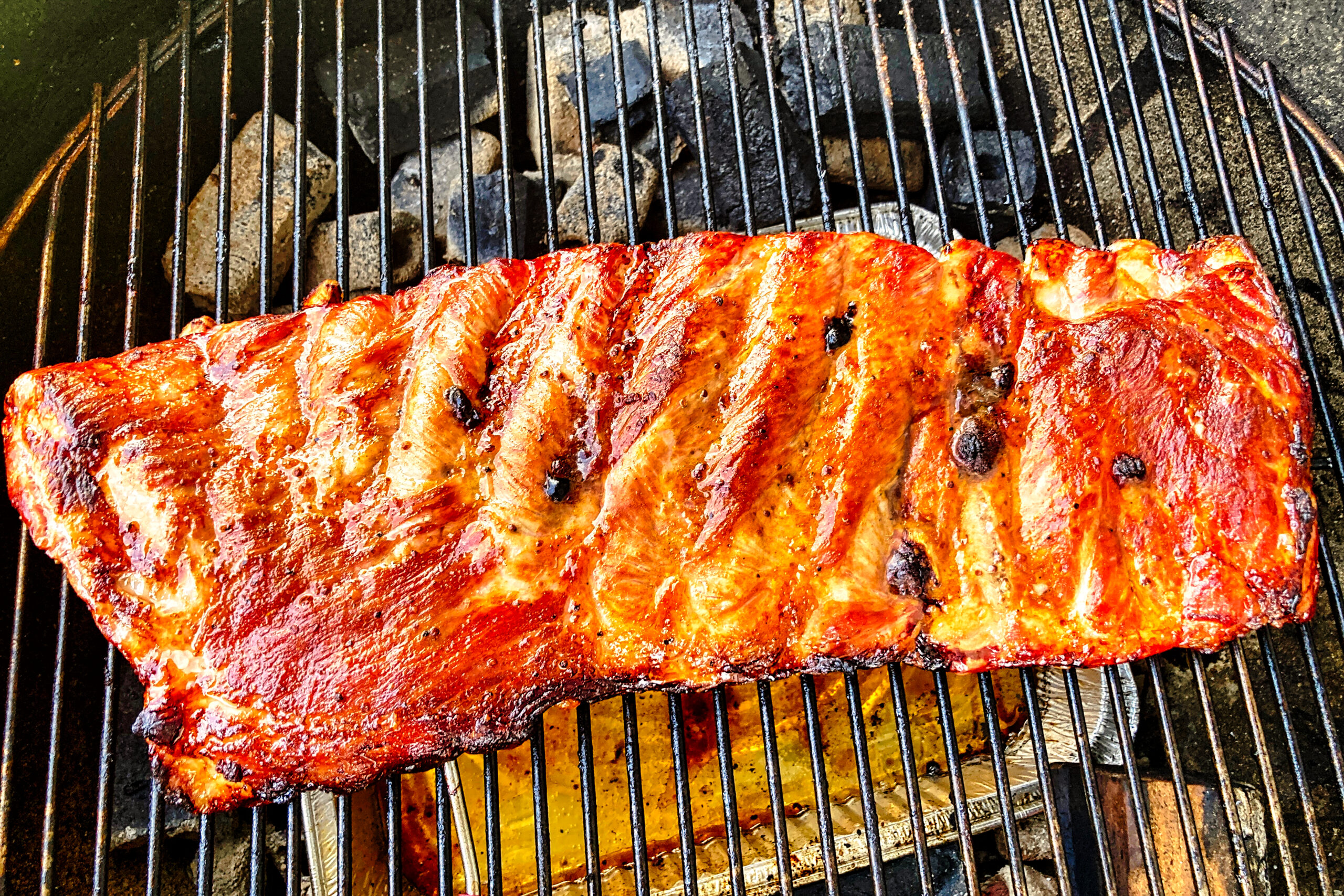 コストコの塊肉で本格スペアリブ！BBQやキャンプのレベルをアップする一品を紹介キャンプ・ウォーカー