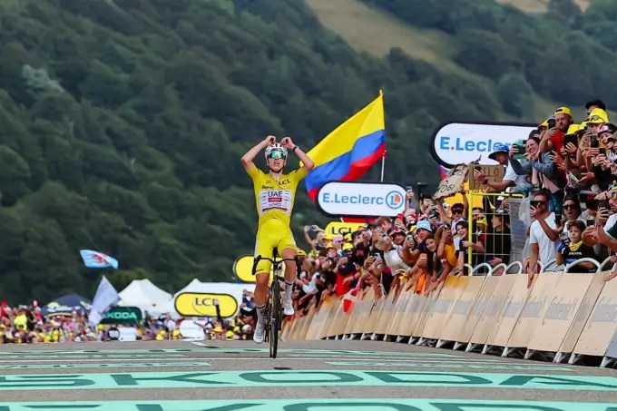 Pogacar domina a su antojo el Tour de Francia 2026 y se lleva la etapa 14 para ampliar su ventaja en la general. //Foto: Tour de France