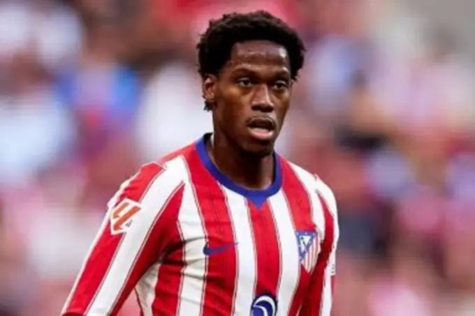 Parece que Jonathan David ha convencido al Atlético de Madrid para quedarse; el club se plantea seriamente comprar su pase a la Juventus por 25 millones de euros. El canadiense ya suma 3 goles y 2 asistencias en LaLiga.