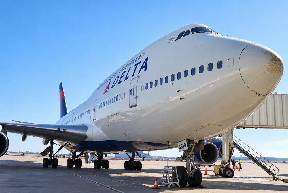 Delta aircraft representing flight attendant base assignments