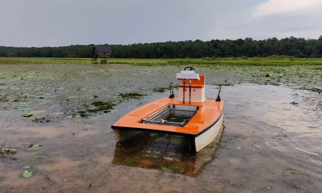 RanMarine Technology shows first electric harvesting vessel to fight waterway pollution