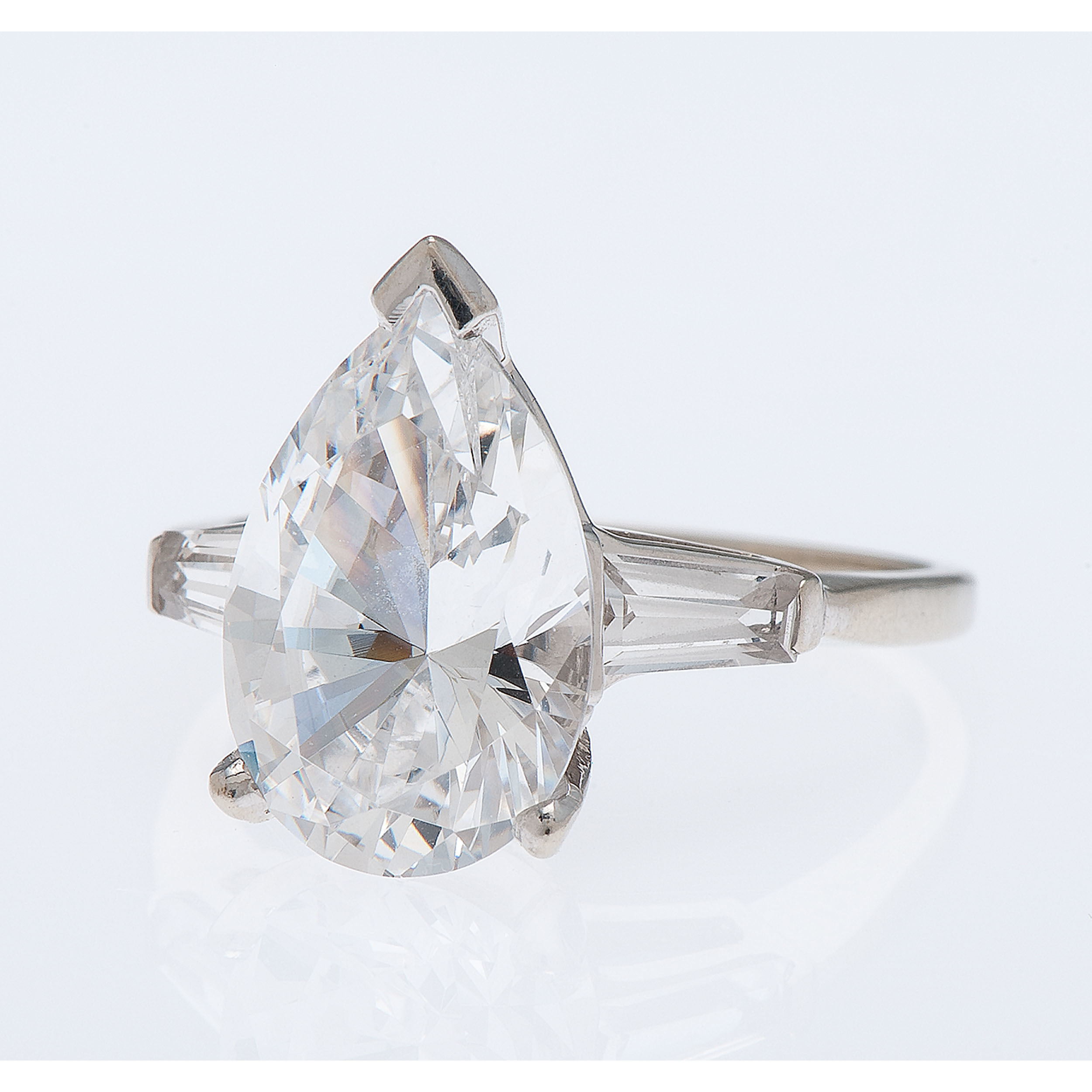 14 karat white gold cubic zirconia ring