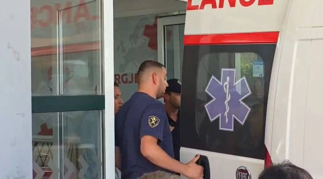 Si nisi sherri në burgun e Fierit? Plagoset anëtari i grupit të Bajrajve
