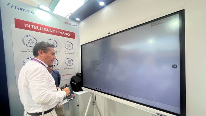 Sumtec presenta una completa gama soluciones para la modernización de la banca y microfinanzas