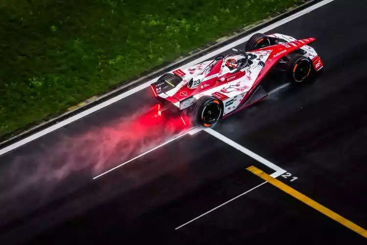 El equipo Nissan de Fórmula E suma puntos en un desafiante fin de semana en Shanghái