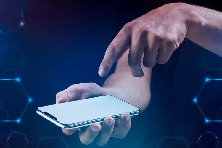 El costo oculto de las fotos con IA: el auge de la IA generativa dispara el consumo hídrico en la infraestructura digital