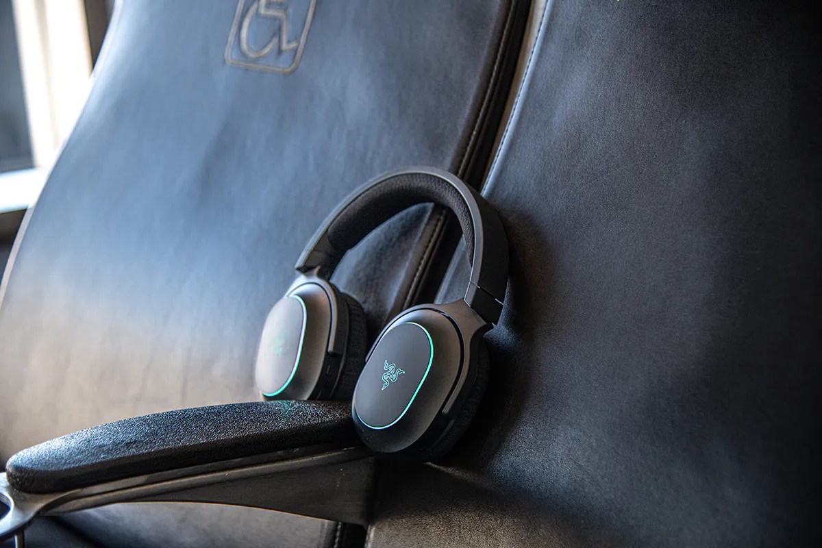 Razer 電競耳機 SmartSwitch 雙無線：2.4GHz 打機、藍牙聽歌可以同時