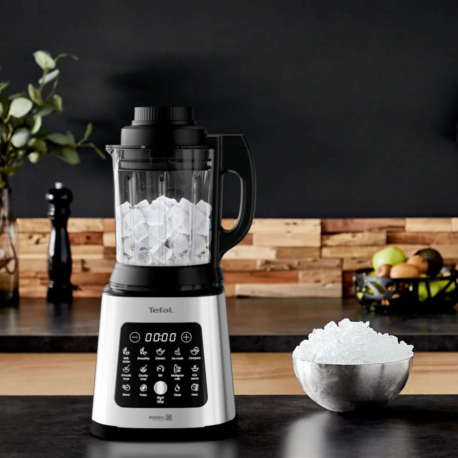 Tefal PerfectMix Cook 攪拌機玻璃杯內裝滿冰塊行碎冰程式