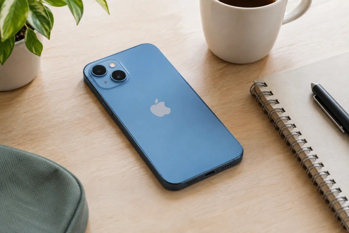 iPhone 13 size and display in everyday use