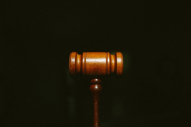 Former county administrator candidate sues county
