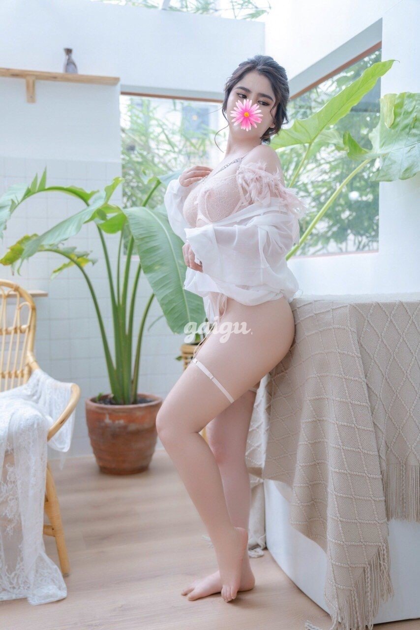 UYỂN NHI – CỰC DÂM – LÀM TÌNH NHƯ NGƯỜI YÊU