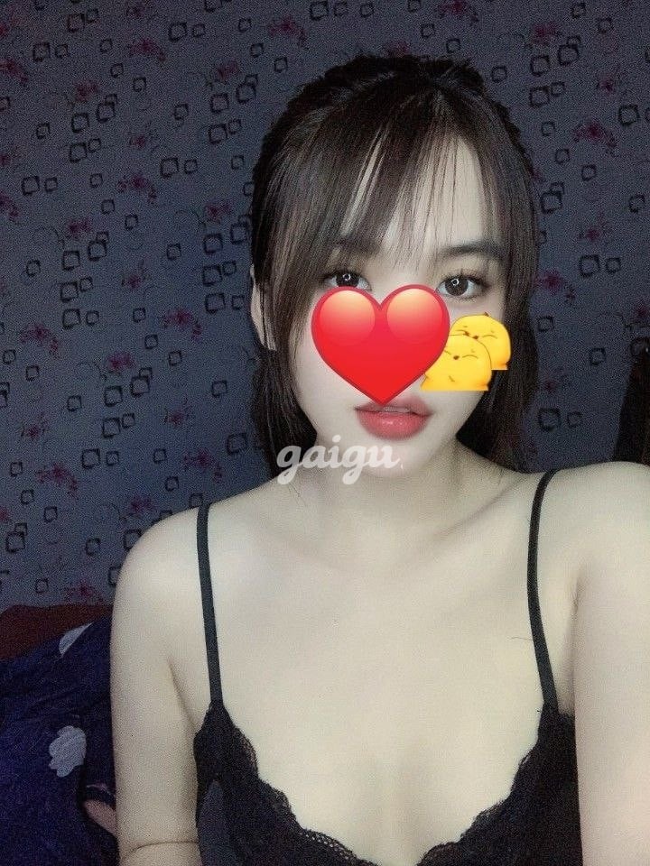 Ngọc uyên. Em sinh viên 2k,2 cam kết hình ảnh thật 100%