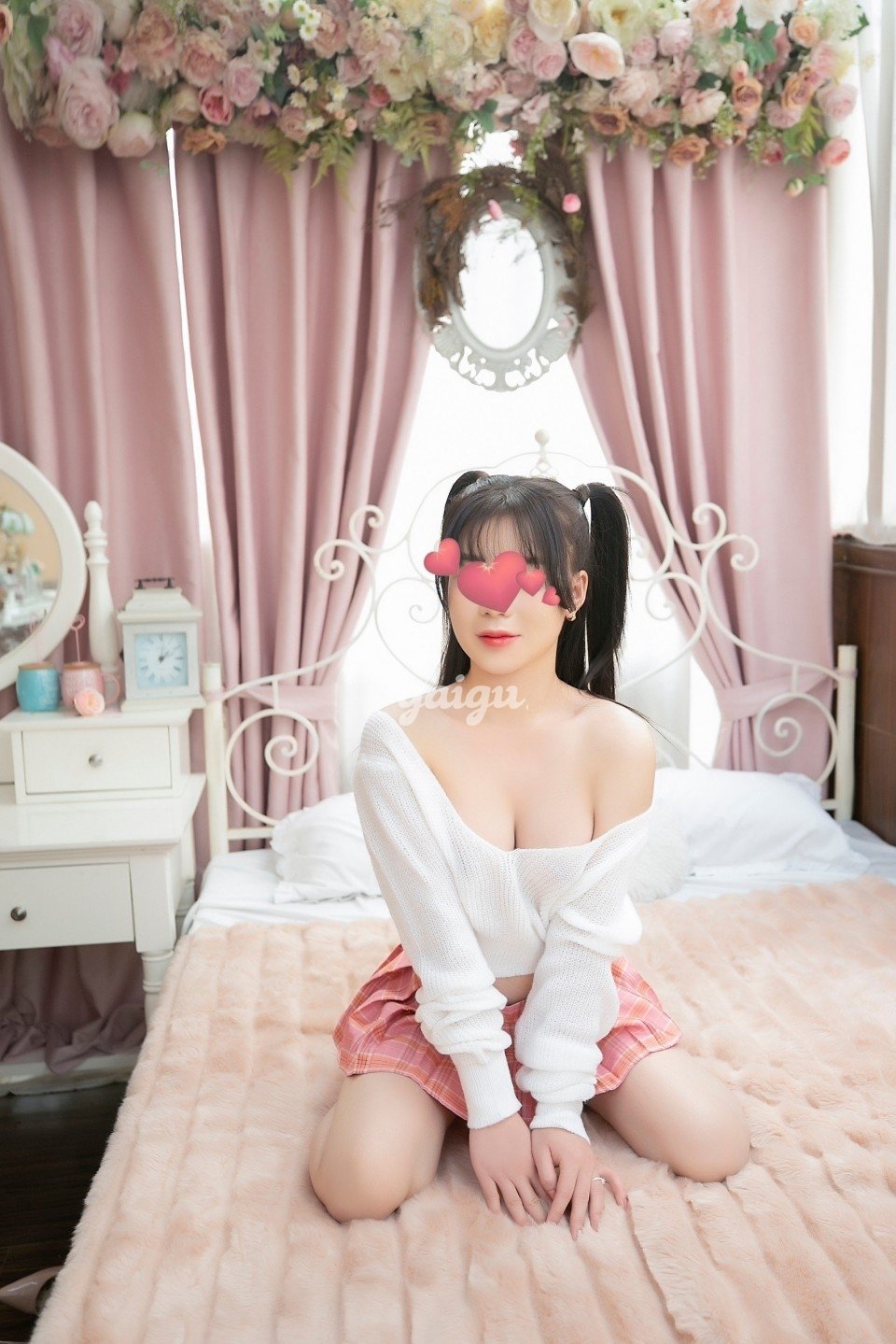 GÁI TEEN TIỂU YẾN 2K5_MẶT XINH DA TRẮNG – LẦN ĐẦU LÊN SÓNG