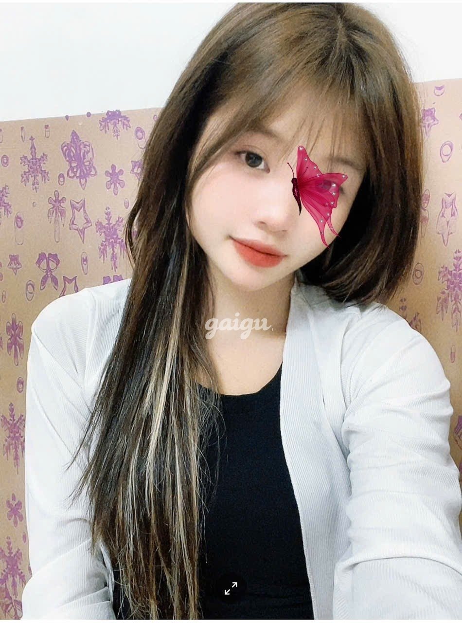 GÁI TEEN LINH CHI 2K5_ ĐÁNG YÊU XINH XẮN LẦN ĐẦU XUẤT HIỆN NHA AE