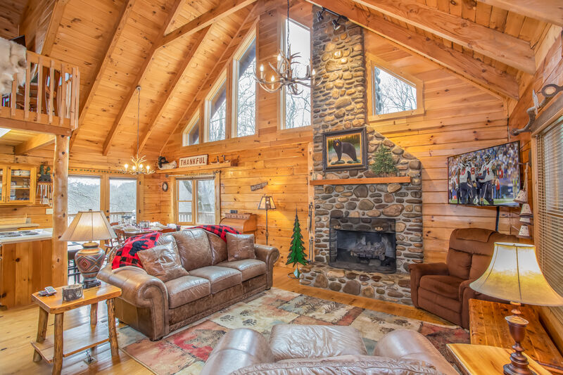 Choose from cabins that are perfect for a couples . Â» Carolina Cabin Rentals: Sugar Bear on Sugar Mountain in