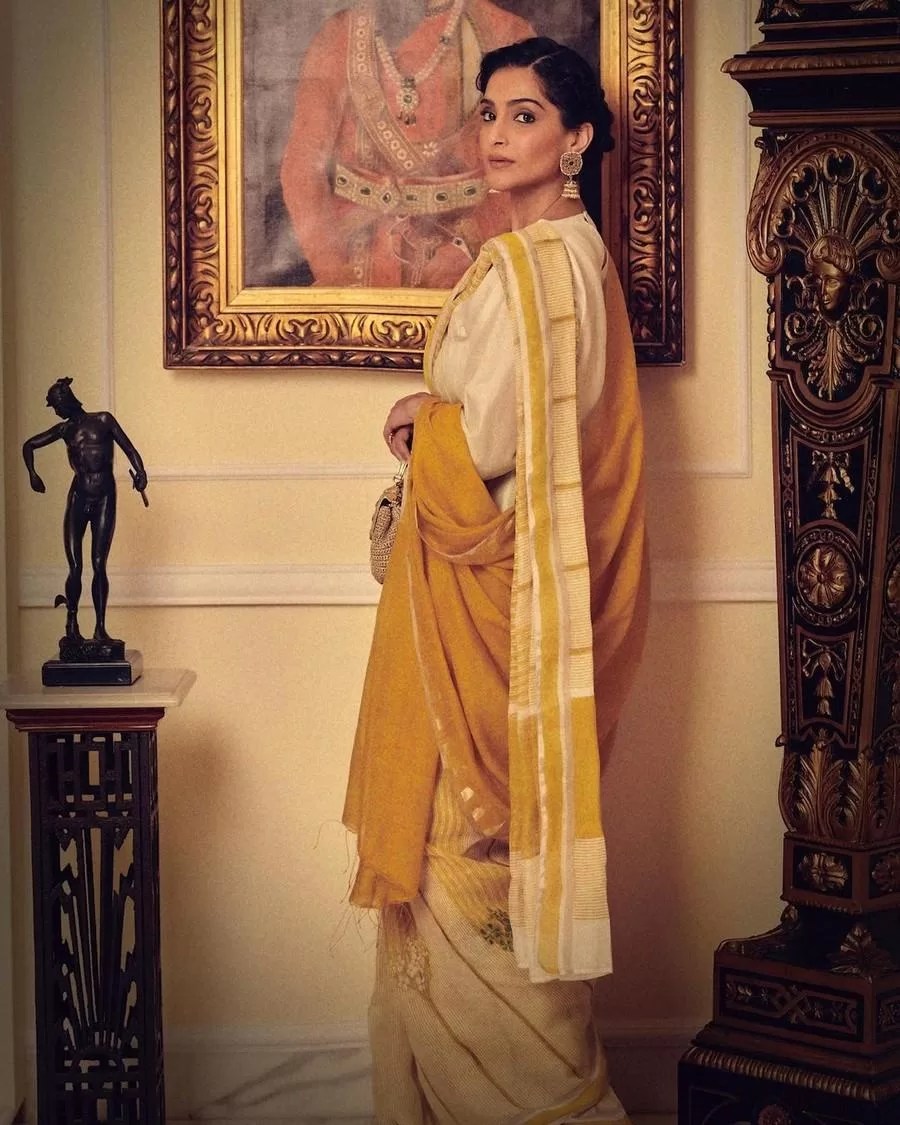 Sonam Kapoor Latest Pics