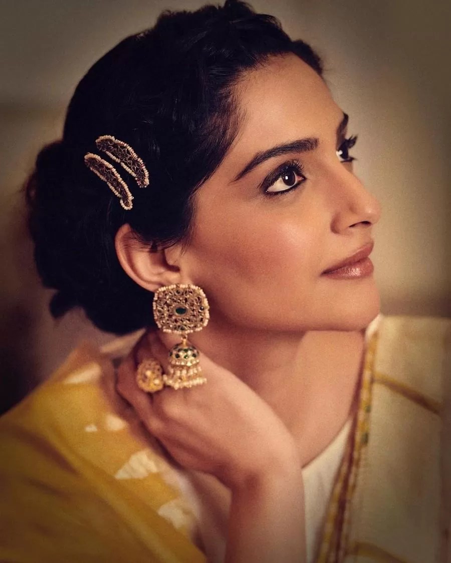 Sonam Kapoor Latest Pics