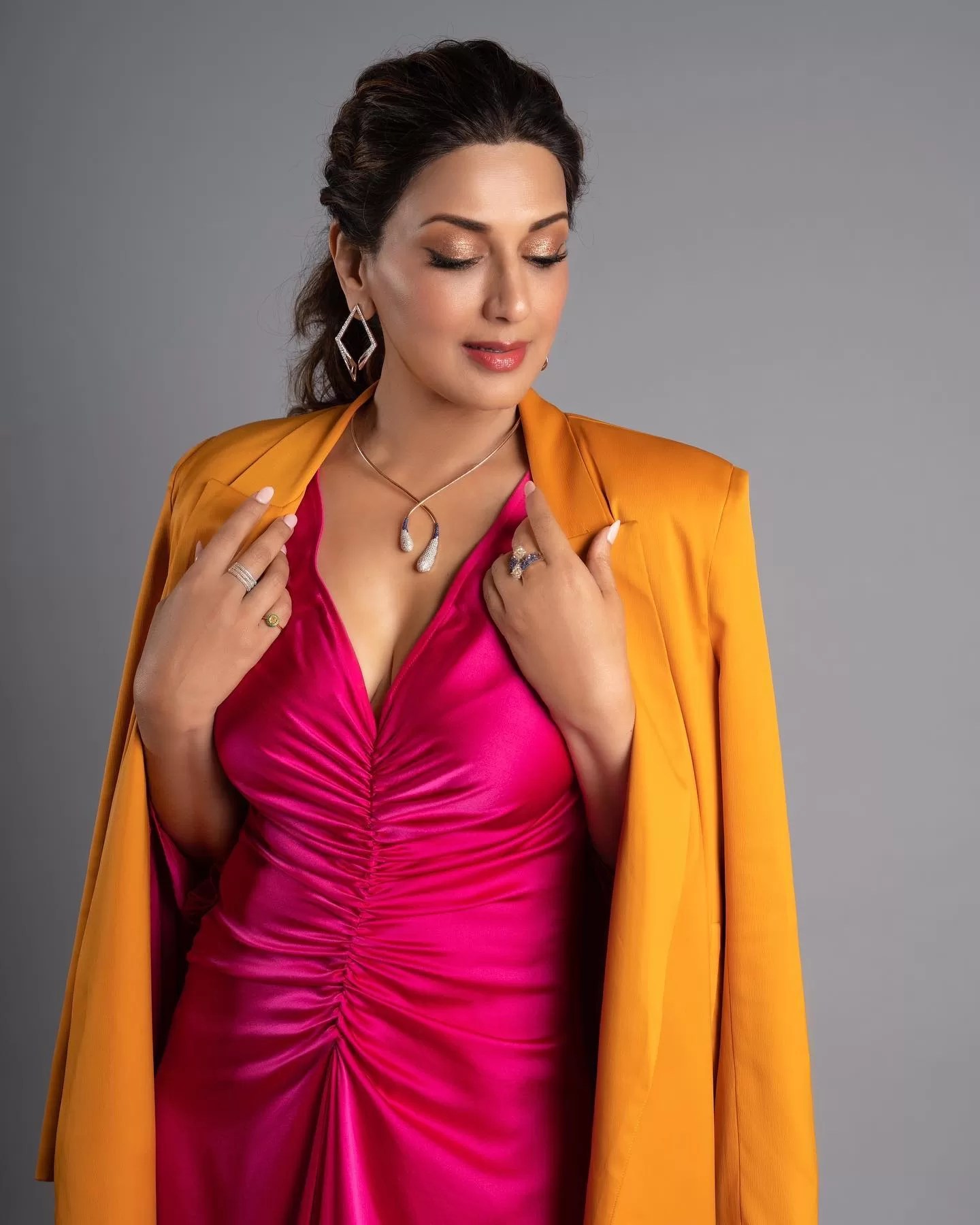 Sonali bendre new pics