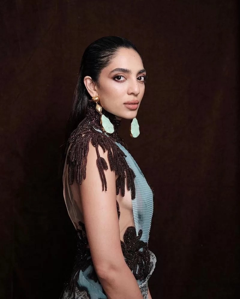 Sobhita Dhulipala hot pics