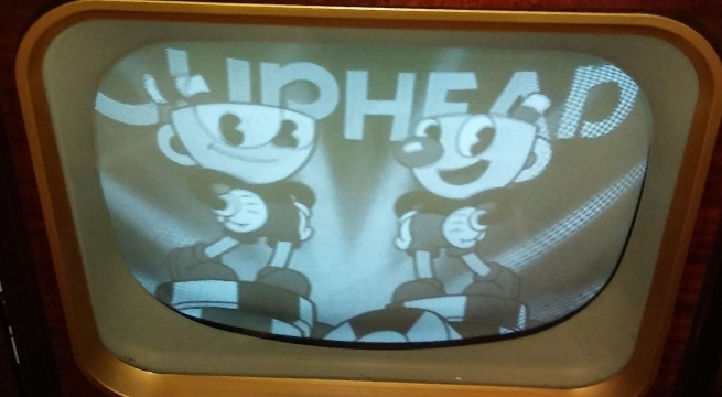Умелец запустил Cuphead на винтажном телевизоре 1953 года и это выглядит просто изумительно