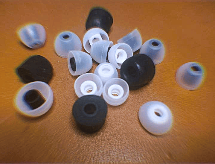 silicone and foam ear tips