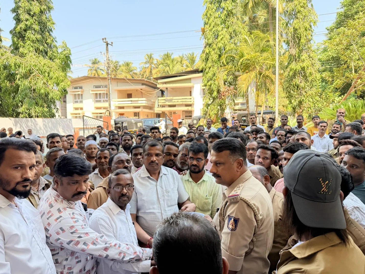 Auto-Rickshaw Drivers Protest in Bhatkal Against Alleged Harassment by Taxi&nbsp;Drivers