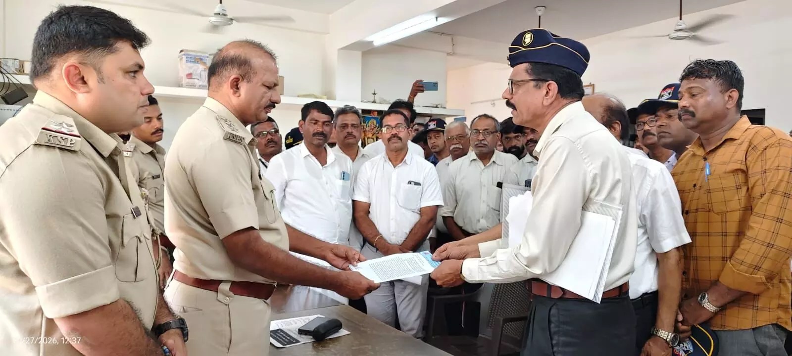 ಕೋಟ: ಸಾಸ್ತಾನ ಟೋಲ್ನಲ್ಲಿ ನಿವೃತ್ತ ಯೋಧರಿಗೆ ಅವಮಾನ ಪ್ರಕರಣ – ಕಾನೂನು ಕ್ರಮಕ್ಕೆ ಮಾಜಿ ಸೈನಿಕರ ಸಂಘದ ಮನವಿ