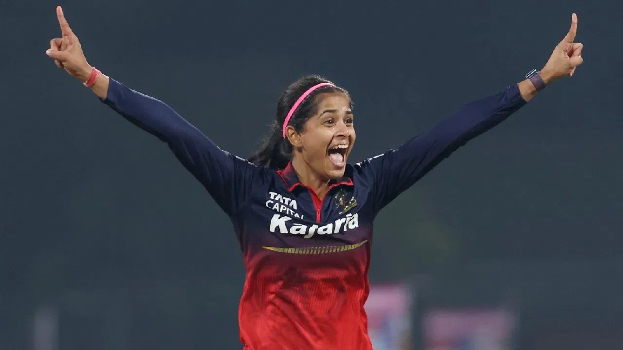 RCB ಪರ ಶ್ರೇಯಾಂಕಾ ಪಾಟೀಲ್ ಐತಿಹಾಸಿಕ ದಾಖಲೆ: WPLನಲ್ಲಿ ಮೂರು ಬಾರಿ 4+&nbsp;ವಿಕೆಟ್