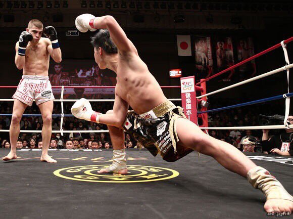 本日 入荷しました 刃牙 那須川天心 リバーサル Tシャツ Reversal リバーサル Mobstyles ストリートファッション正規店 福岡県北九州 セレクトショップ 我流