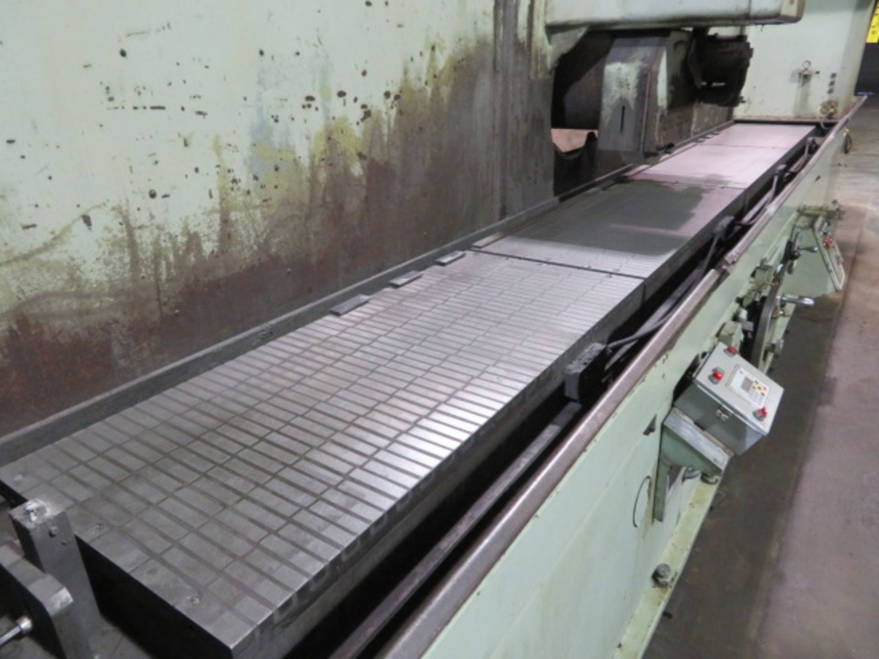 Thompson 16CH Hydraulic Surface Grinder with 4 Chucks