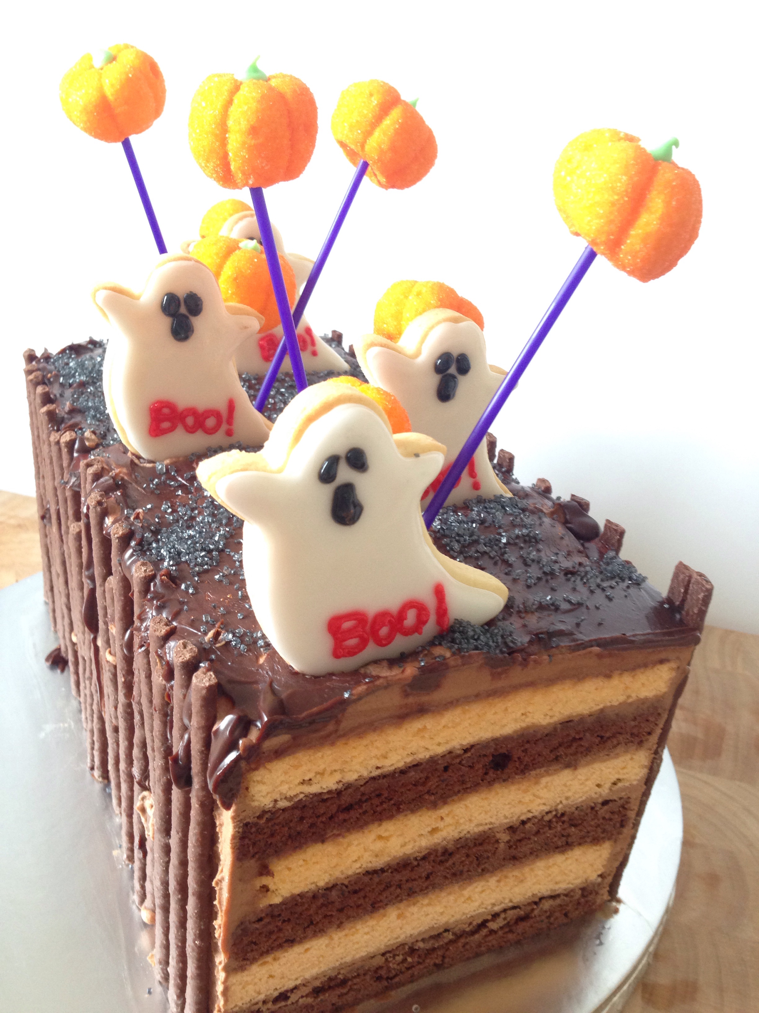 hallow-cake