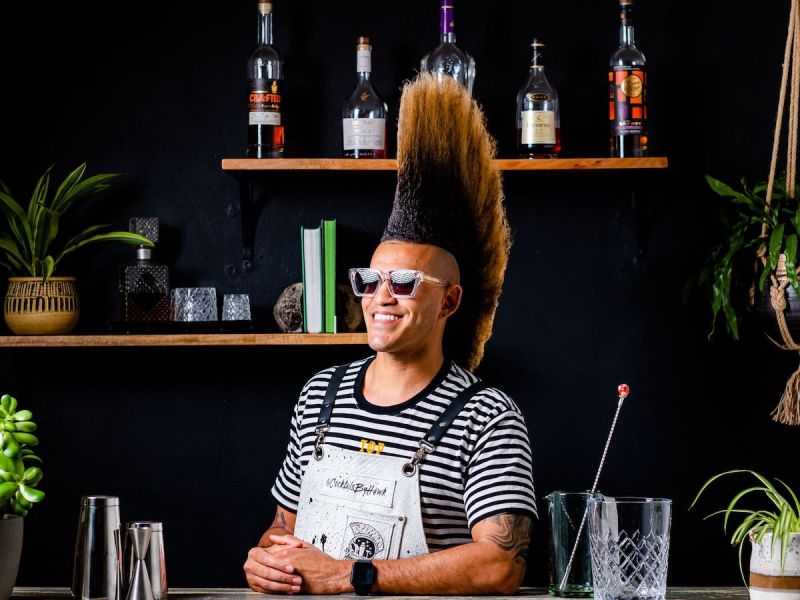 Hawk Cocktail Mixologist