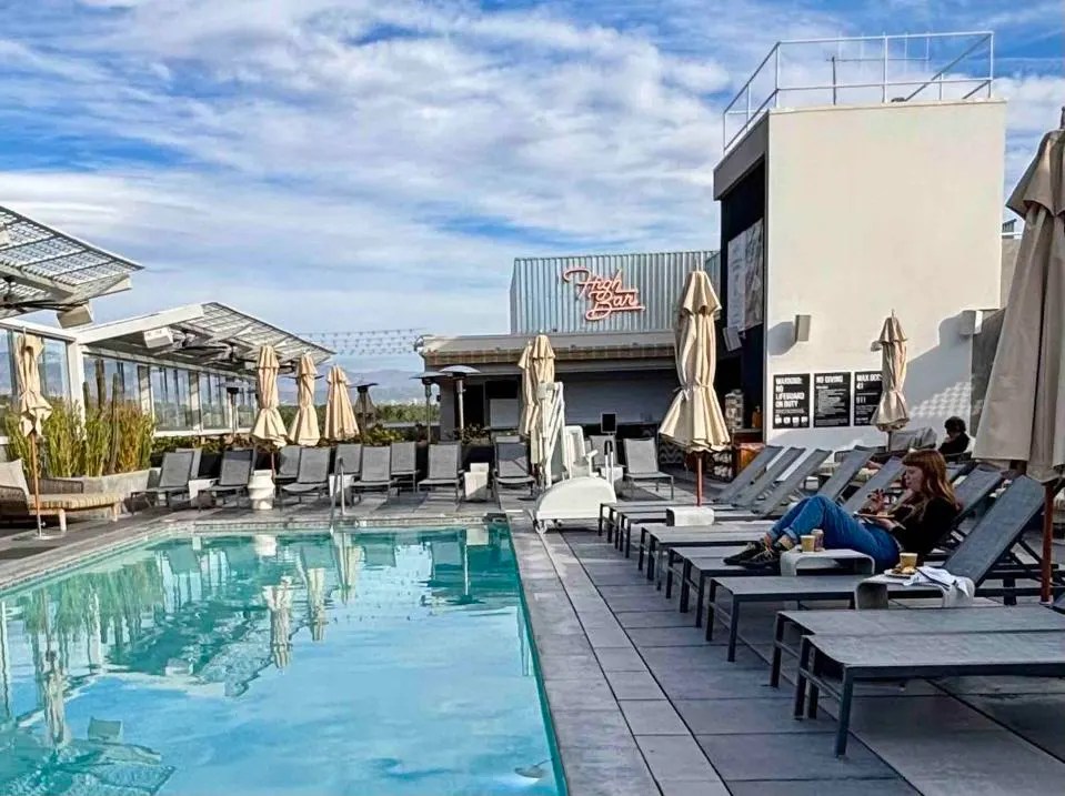 Rowan Pool High Bar