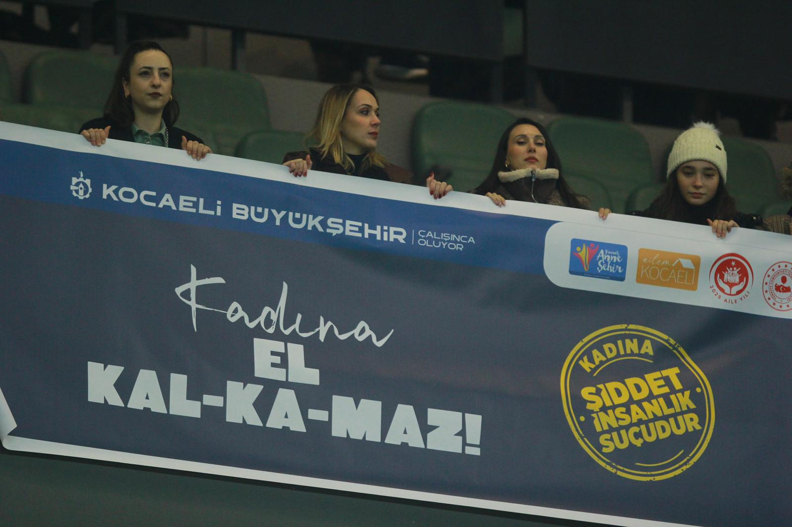 Kocaeli'de Kadına Şiddete Karşı Güçlü Mesaj!