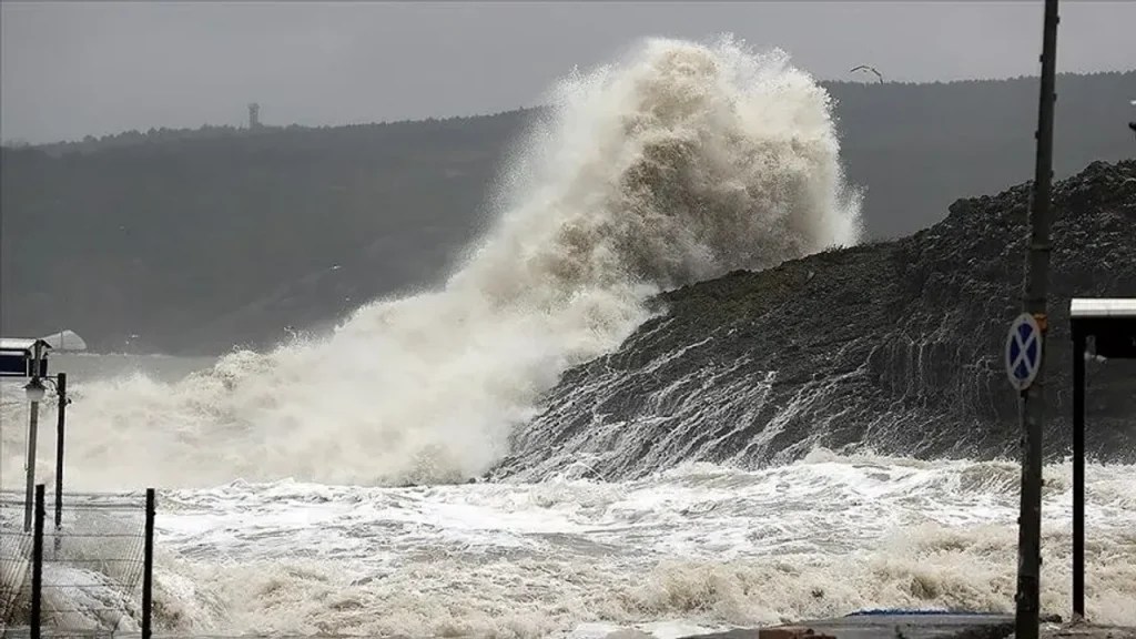 Marmara ve Batı Karadeniz’de fırtına uyarısı