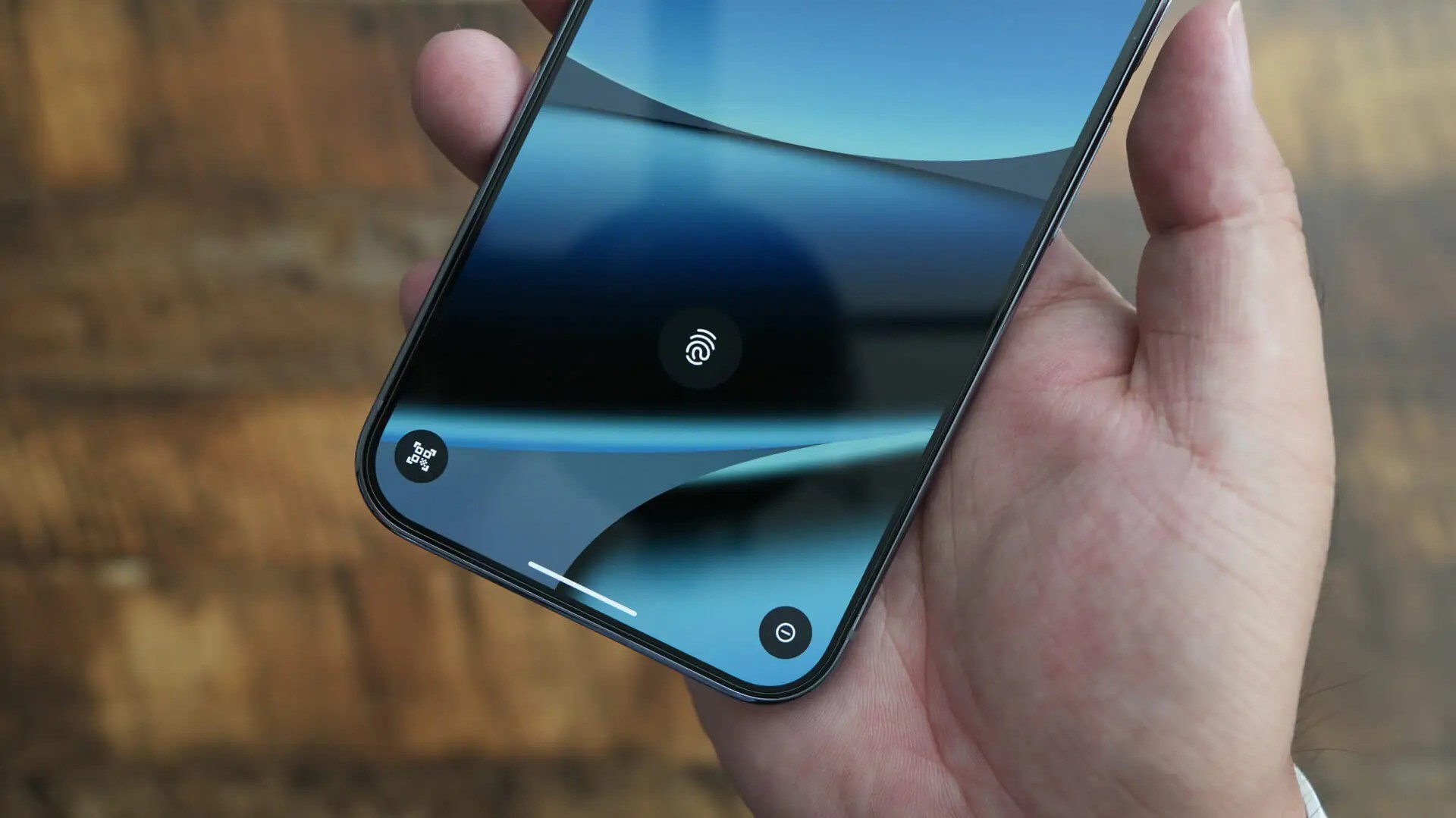 珍しい。iPhoneではなくPixelがほしい理由が「生体認証」の違い