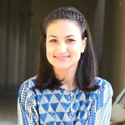 avatar for Naveeda Mansoor