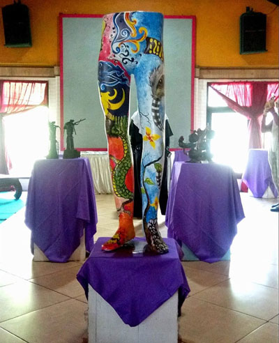 Kebanyakan pekerjaan dari desain komunikasi . Seni Rupa Kontemporer Gbsri