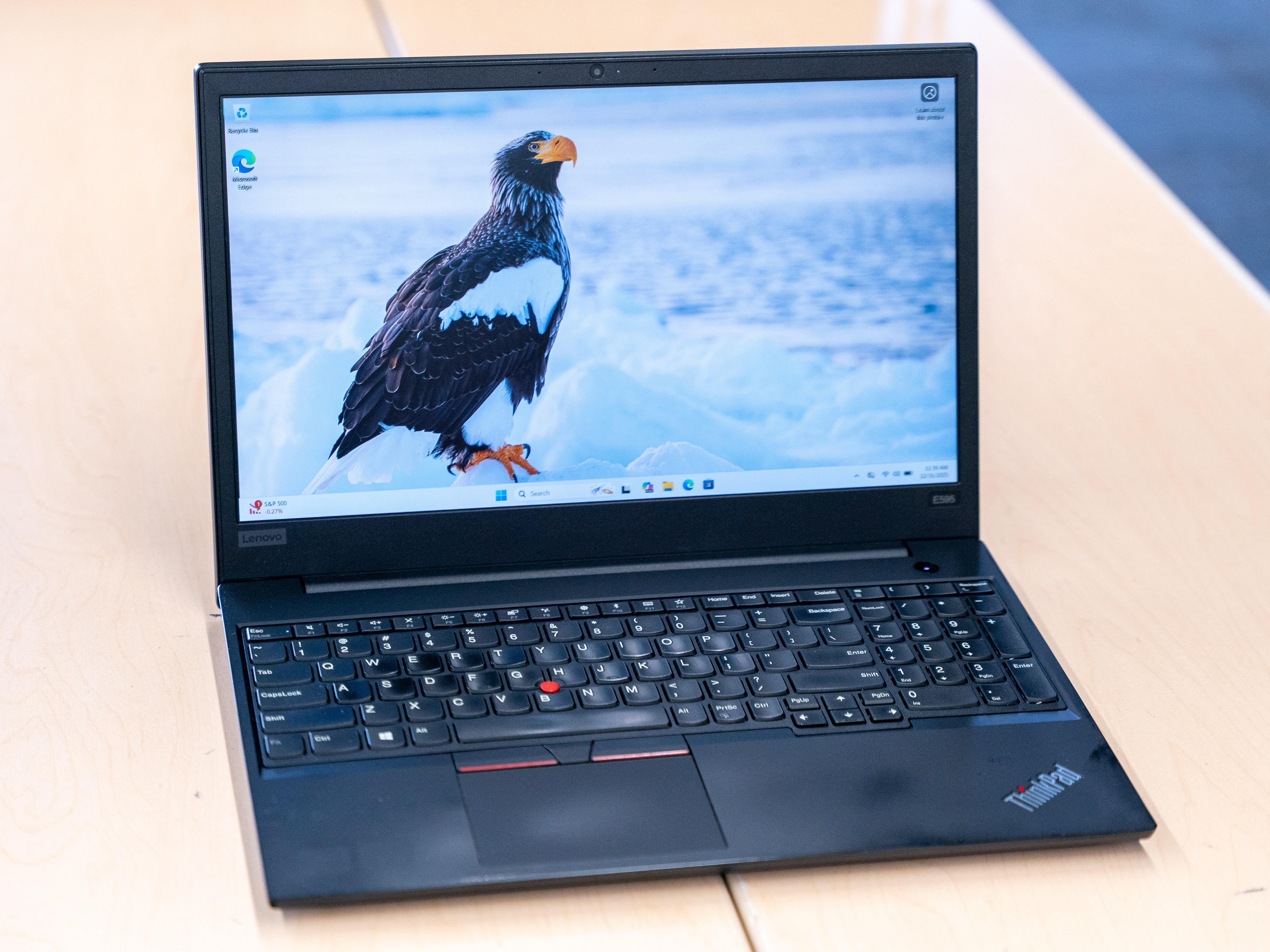 $200 Lenovo Thinkpad E595 Ryzen 5 3500U 250GB SSD 16GB RAM Vega