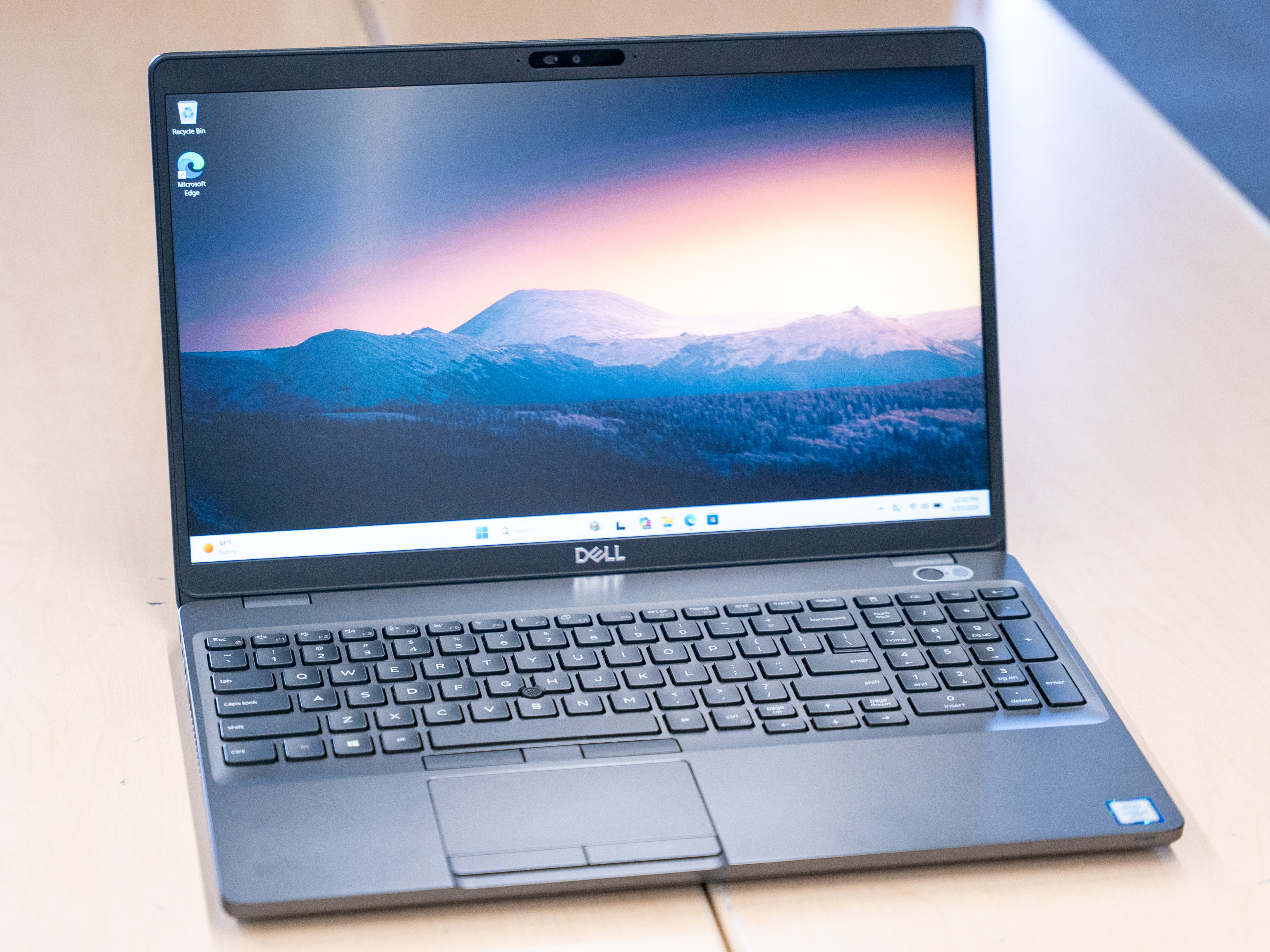 $220 Dell Precision 3540 i5-8365U 256GB SSD 16GB RAM WX3100