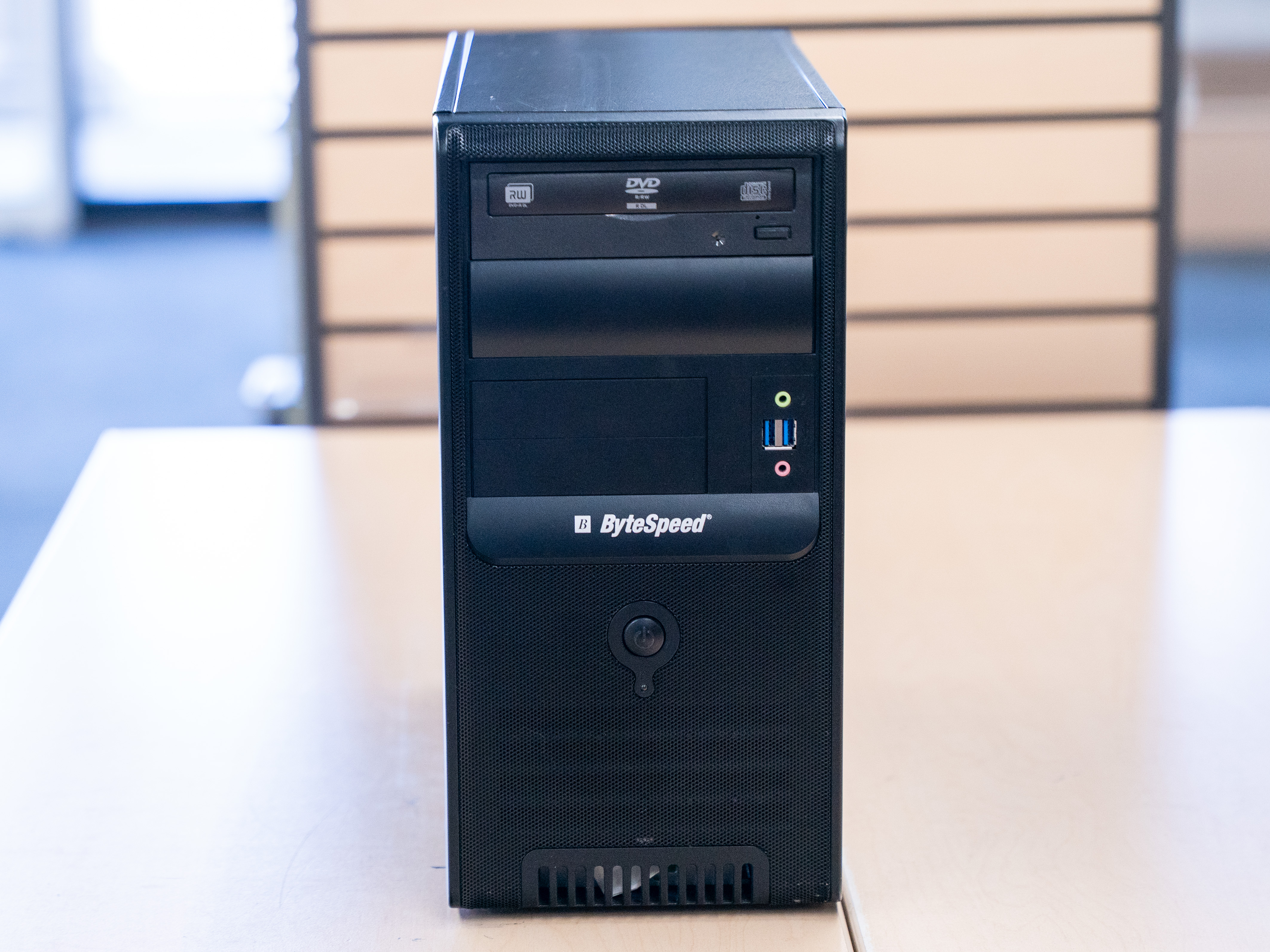 $740 Custom i7-8700 Gamer 1TB SSD 32GB RAM RTX 2070 Super – GCB