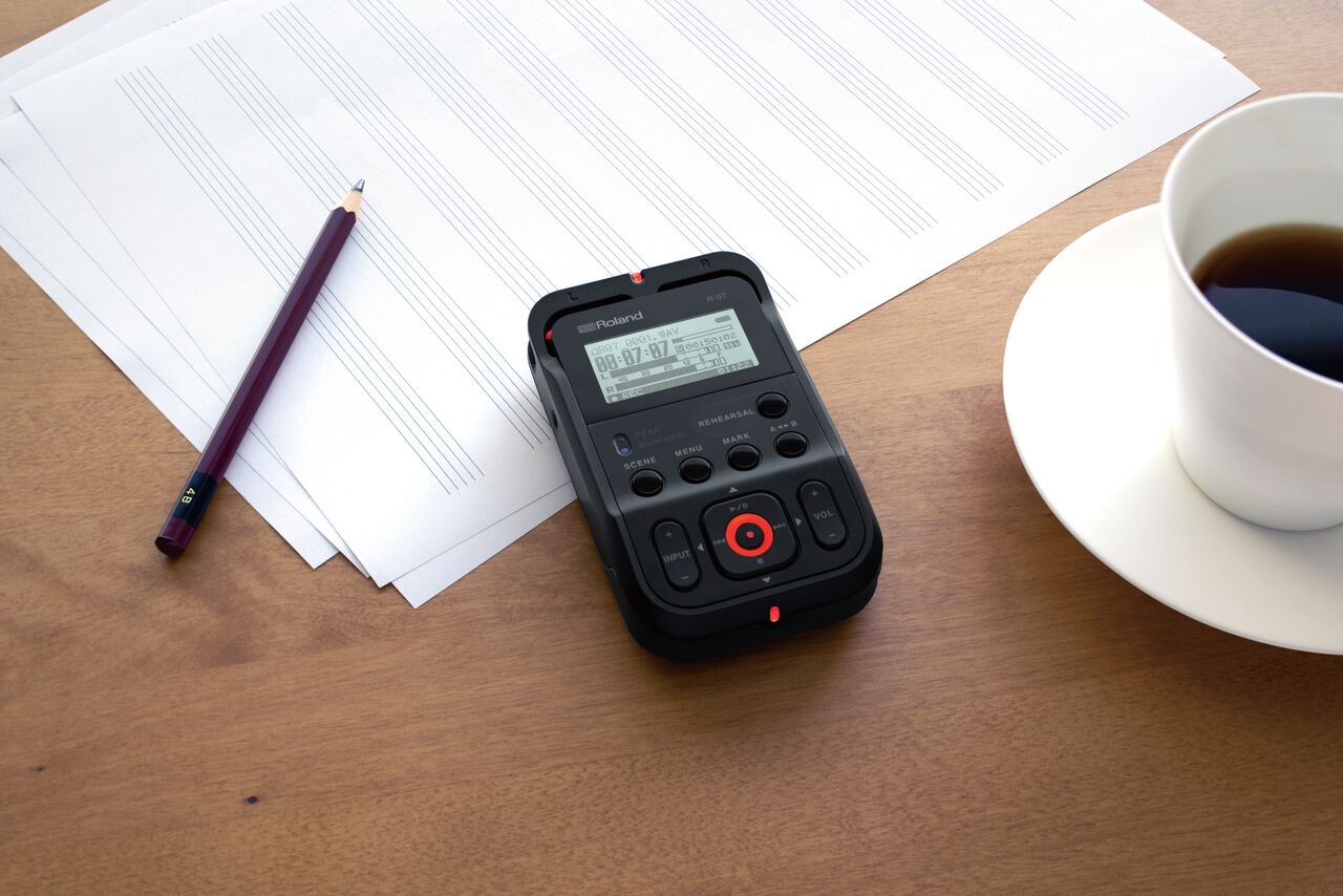 The Roland R-07 Takes High Quality Portable Audio to an Affordable Next ...