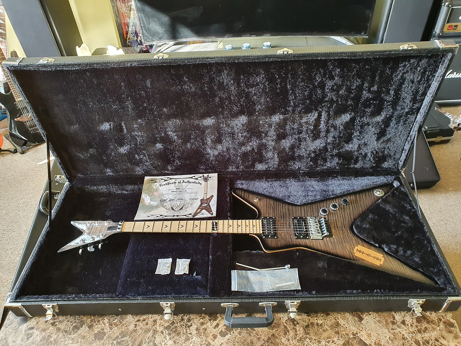 FIND OF THE WEEK: Own This Washburn Custom Shop DIMEBAG DARRELL