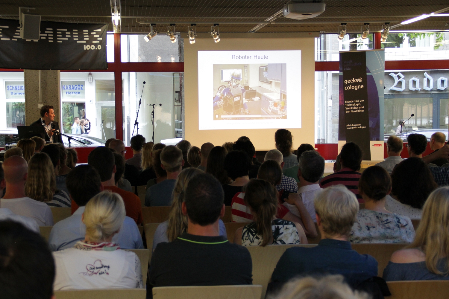 Roboter heute: Hilfe beim Einräumen der Spülmaschine