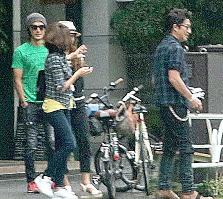 B'z稲葉浩志・美奈子夫妻、SMAP木村拓哉&工藤静香カフェでランチ姿を