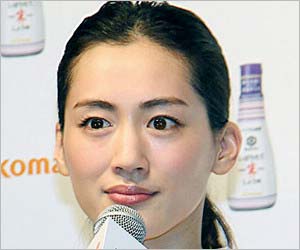 綾瀬はるか主演のNHK大河『精霊の守り人シリーズ』視聴率爆死、映画の