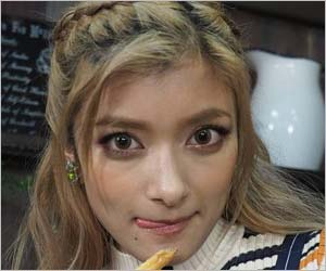 ローラ