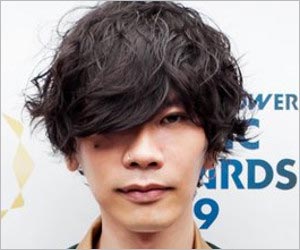 米津玄師の卒業アルバム写真流出、学生時代の秘話を同級生等が明かす 