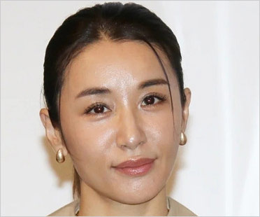 鈴木紗理奈さん手越祐也さんご愛用 PYR KNIGHTIPX7防水 鈴木紗理奈に不倫スキャンダル、妻子持ち実業家と半同棲交際。週刊文春