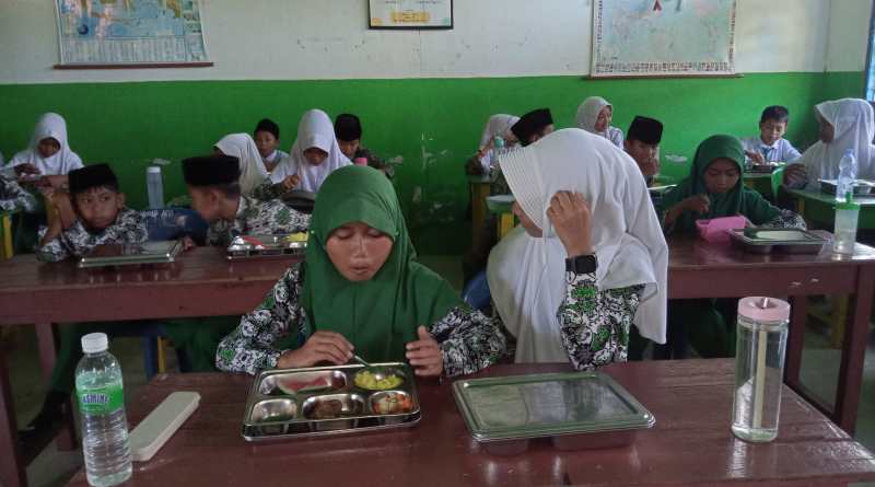 SPPG Sebatik Timur Tetap Salurkan MBG ke Sekolah – Sekolah di Sebatik Timur